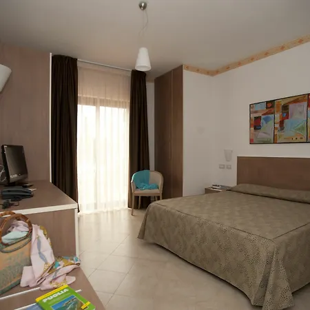 Nicolaus Club Oasi Hotel 4*